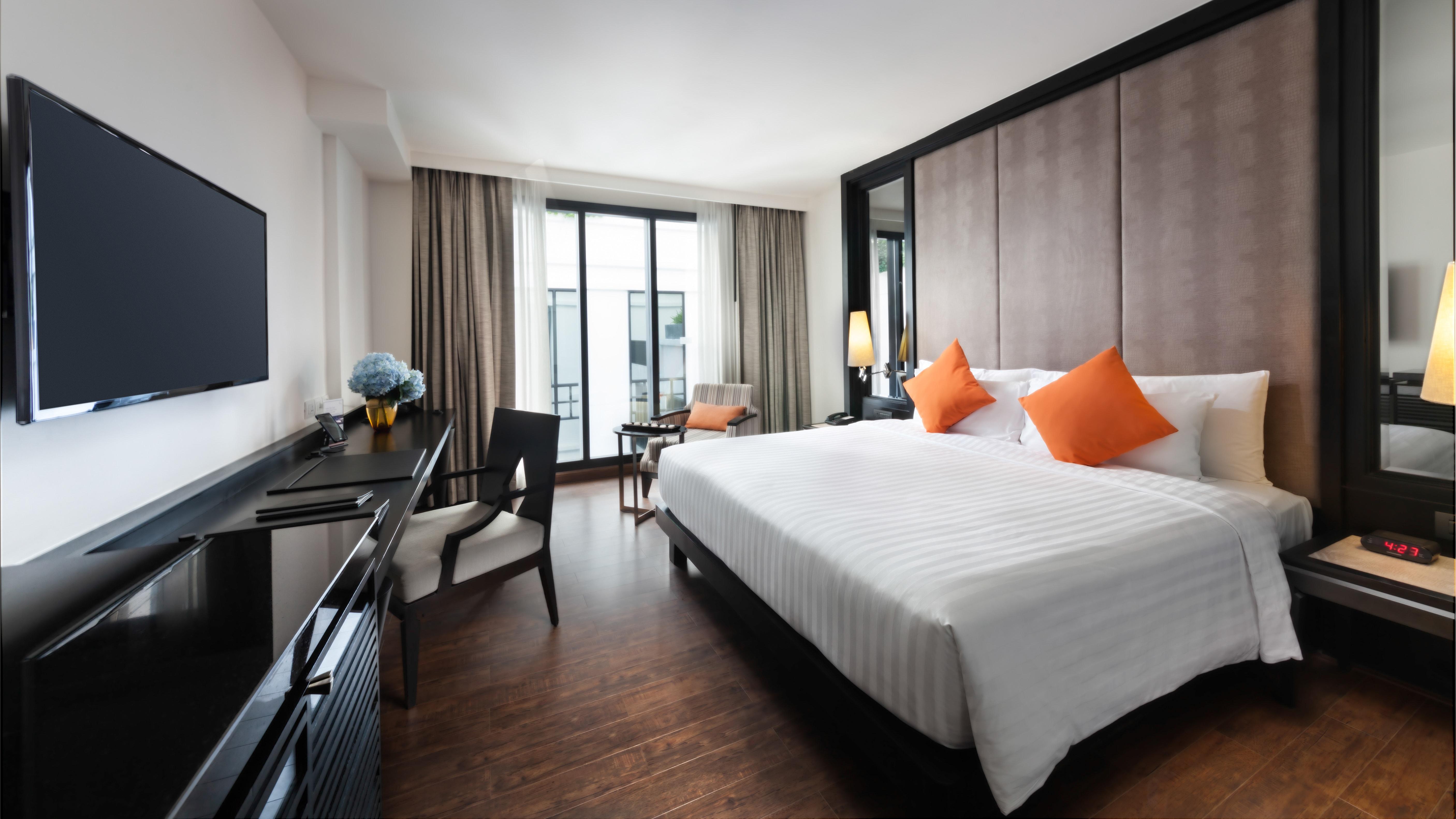 Moevenpick Hotel Sukhumvit 15 Bangkok Exterior photo Deluxe Room