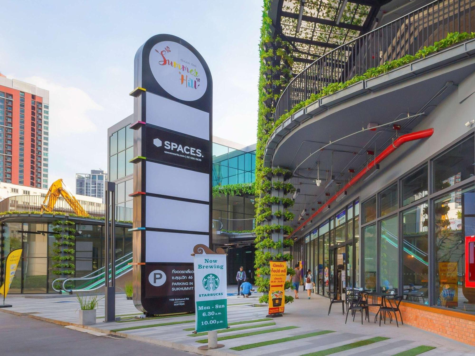 Moevenpick Hotel Sukhumvit 15 Bangkok Exterior photo Spaces